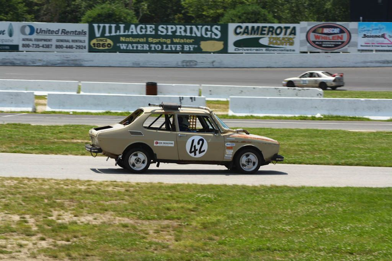 Illustration for article titled The 24 Hours Of LeMons New England 2009 Über Gallery, Part 2